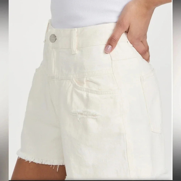 NWT!! Closed - Jocy x Shorts - Creme Color - Size 25&30 - Picture 3 of 11